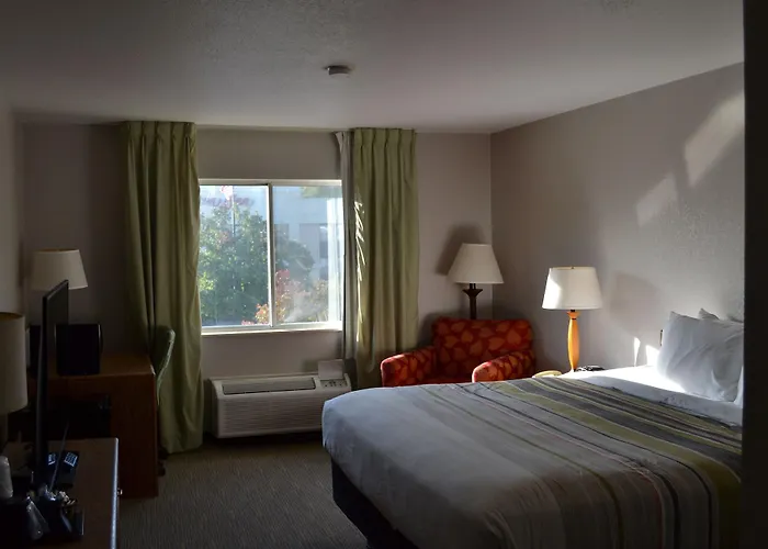 Hotel Country & By Radisson, Fairview Heights, Il 3*