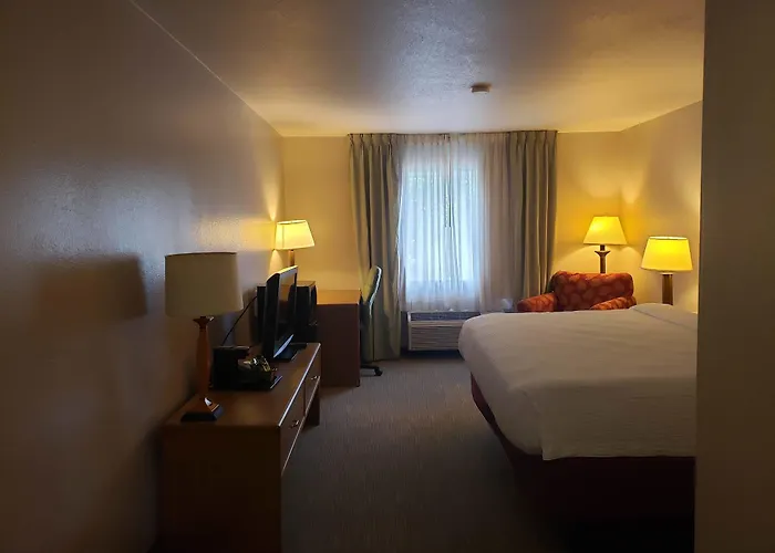 Hotel Country & By Radisson, Fairview Heights, Il Fairview Heights