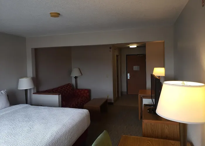 Country & By Radisson, Fairview Heights, Il 3* Fairview Heights