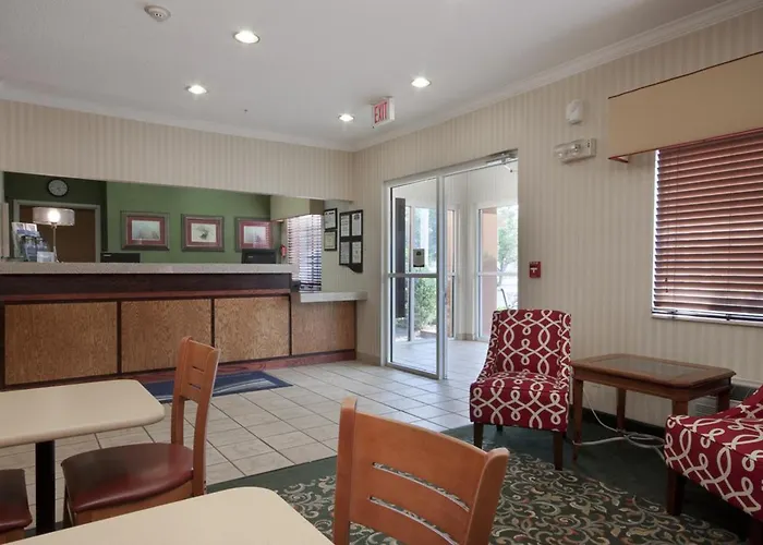 Country & By Radisson, Fairview Heights, Il