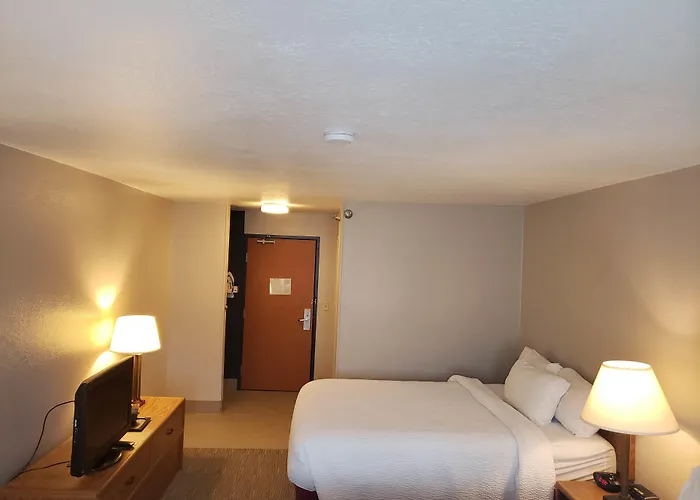 Hotel Country & By Radisson, Fairview Heights, Il Fairview Heights