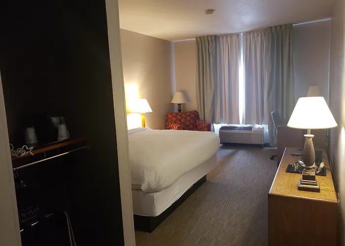 Hotel Country & By Radisson, Fairview Heights, Il 3*