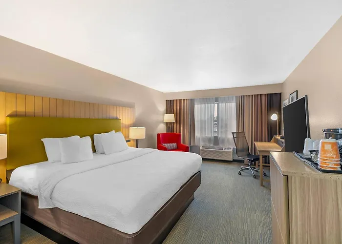 Country & By Radisson, Fairview Heights, Il Fairview Heights