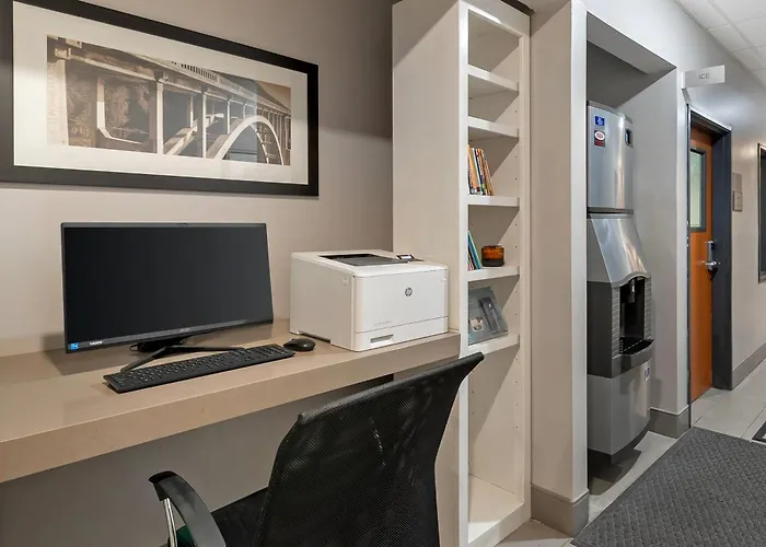 Hotel Country & By Radisson, Fairview Heights, Il 3*