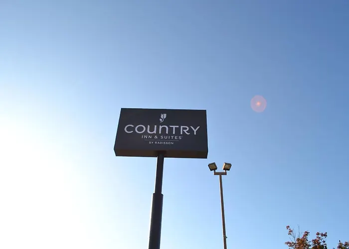 Country & By Radisson, Fairview Heights, Il